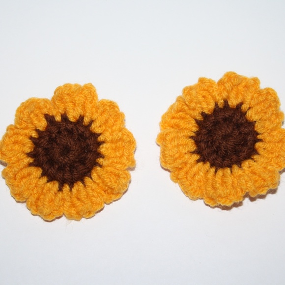🌻✨🧶 Crochet Sunflower Hair Clips · Set of Two · Handmade & NWT - Picture 4 of 5